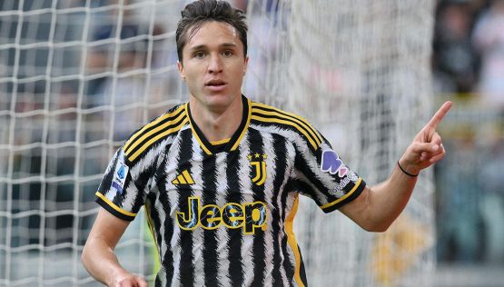 Federico Chiesa non è intoccabile, ma la prima mossa della Juve sarà il rinnovo. Pronte Roma, Napoli ma anche Bayern e Liverpool