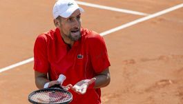 Roland Garros, Djokovic prova ad allontanare sospetti. E avvisa Sinner