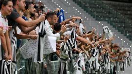 Juventus, la maglia con gli orsacchiotti ultima beffa: rabbia e ironia sul web