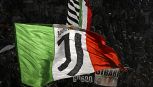 Finale Coppa Italia, scontri tra tifosi di Juve e Atalanta in autostrada: sassi e fumogeni sull'A1