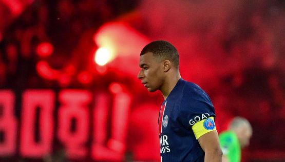 Mbappé, fischi e gelo col Psg: ultima amara al Parco dei Principi, applausi e coreografia solo dagli Ultras