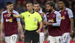 Aston Villa-Olympiacos, moviola: l’arbitro Guida da incubo in avvio, non vede due gol regolari