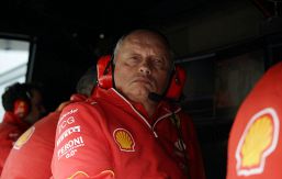 F1, GP di Monaco, Vasseur indica cosa manca alla Ferrari per la svolta e carica Leclerc