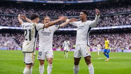 Liga, il Real Madrid fa festa e Ancelotti entra nella storia del club