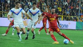 Serie B, Playoff Catanzaro-Brescia 4-2: Donnarumma gela le Rondinelle, Iemmello la chiude. Calabresi in semifinale