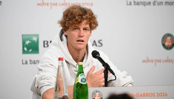 Roland Garros, Sinner sorprende tutti su Kalinskaya, poi la rivelazione sull'infortunio e sguardo su Gasquet