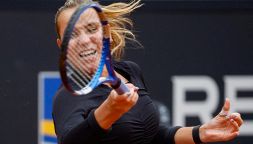 Sofia Kenin insulta l'arbitro e se la prende con il pubblico agli Internazionali di Roma: scena ingiustificabile