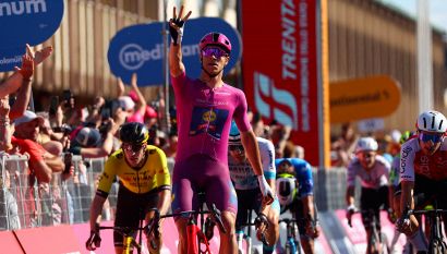 Diretta Giro 13a tappa: sprint folle di Milan, terza vittoria in volata!