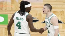 NBA, Jrue Holiday allontana le vacanze: Boston scappa sul 3-0 e vede le Finals