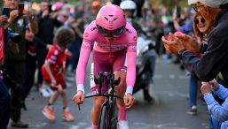 Giro, 7a tappa Foligno-Perugia: Pogacar mostruoso, Ganna deluso