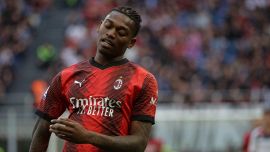 Milan, Leao risponde ai fischi dei tifosi, giallo sul mancato incontro con giovanissimo fan