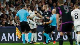 Real Madrid-Bayern, moviola: gravissimo errore dell’arbitro, Var in fuorigioco