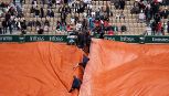 Roland Garros, decide ancora tutto il meteo e la pioggia ferma anche Sonego. Arnaldi ok