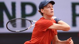 Roland Garros, Sinner numero 1: Bertolucci si sfoga in diretta. Avanzano Musetti e Fognini, beffato Bellucci