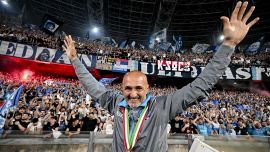 Napoli, il film Scudetto un anno dopo: applausi solo per Spalletti. De Laurentiis: 'Da illusi credere nel bis'