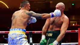 Boxe, Usyk e Fury è già rivincita: annuncio degli arabi, il 21 dicembre a Riyadh l'atteso secondo match