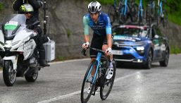 Diretta Giro d'Italia 2024, la 19a tappa Mortegliano-Sappada live: impresa epica in solitaria di Vendrame, caduta per Piccolo