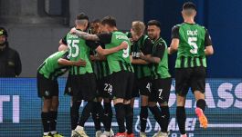 Pagelle Sassuolo-Inter 1-0: Dumfries si addormenta e Laurienté castiga i nerazzurri, Lautaro non si sblocca