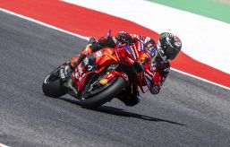 MotoGP Assen: Bagnaia da record nelle pre qualifiche precede Vinales e Marquez, quinto Martin