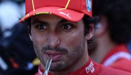 F1 Ferrari, Sainz ha firmato per il 2025: annuncio a breve, l'indiscrezione sulla scelta del pilota spagnolo