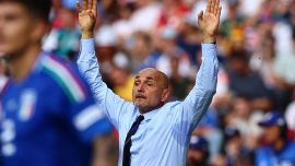 Italia, la Spalletti-cam rivela con chi ce l'aveva il ct: 'Non mi servi, non mi servi'