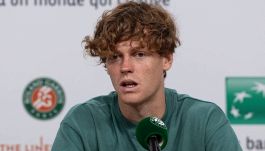 Roland Garros, Sinner: “Numero 1? Non è la cosa più importante”. In Italia è polemica sulle gufate a Djokovic