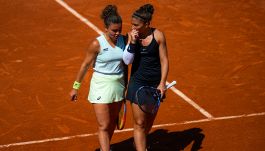 Roland Garros, Errani e Paolini si arrendono a Gauff e Siniakova: per l'Italia arriva la terza delusione in finale