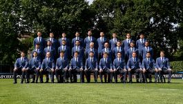 Euro2024, l'Italia veste Armani: presentata la divisa formale degli azzurri, poi la partenza per la Germania