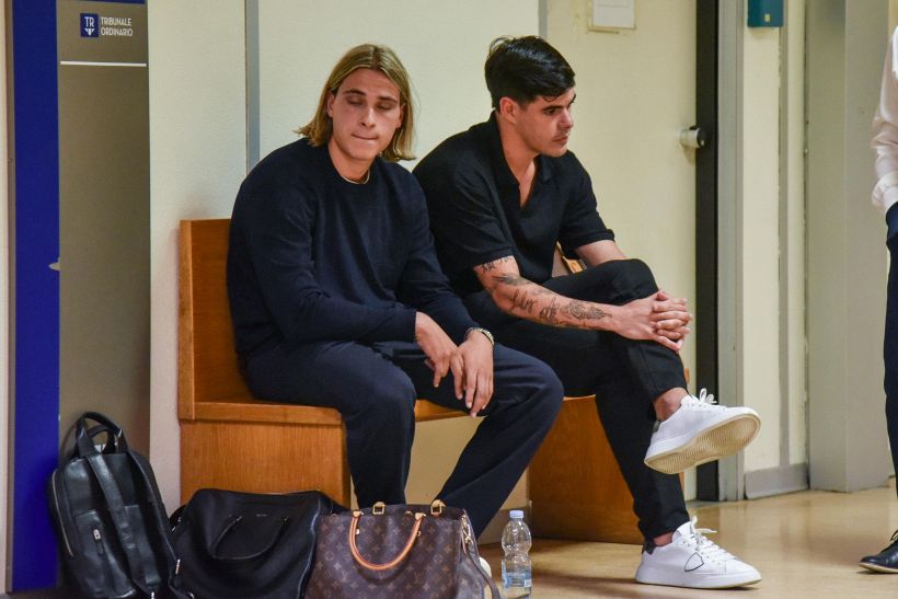 Mattia Lucarelli e Federico Apolloni condannati per violenza sessuale, il figlio del bomber: "Vogliono la nostra testa"