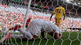 Turchia-Portogallo, il clamoroso autogol di Akaydin: Ronaldo e Leao agli ottavi, Montella e Calhanoglu traditi