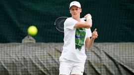 Wimbledon 2024: la missione di Sinner e Paolini, il calendario, gli italiani, il montepremi record e il trofeo