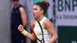 Roland Garros, Paolini agli ottavi: battuta Andreescu, polemiche per l'ultimo set sotto la pioggia