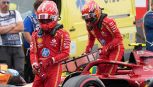 F1, Ferrari: la 'nuova' SF-24 va peggio, anche Mercedes fa paura. Il web insorge, Hamilton unica consolazione