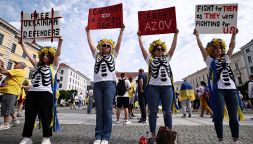 Euro2024, Romania-Ucraina: l'installazione choc sulla guerra che ha scosso la vigilia