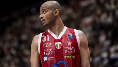 Basket, finale Scudetto: Milano passa a Bologna con super Shields