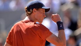 Sinner, il primo giorno da numero 1 non basta: “Ora sogno l’oro a Parigi”, poi la rivelazione su Alcaraz e Zverev