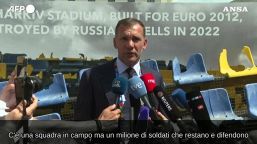 Euro 2024, Ucraina in campo: Shevchenko mostra le rovine di Kharkiv