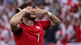 Georgia-Portogallo 2-0: Kvara-gol scrive la storia nel giorno di Conte a Napoli, Ronaldo nervoso