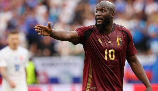 Lukaku: tra Napoli e Milan spunta il like galeotto di Romelu, lo scenario
