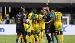 Ecuador choc, vince ma scoppia lite tra compagni in campo: “Ti aspetto fuori”