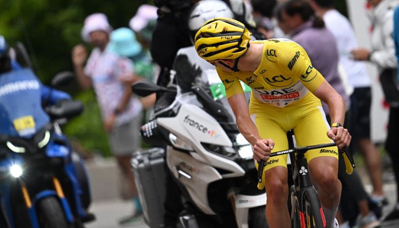 Tour de France, 15a tappa: Pogacar ha due mani sul trionfo. Italia shock: 100 tappe senza vittorie