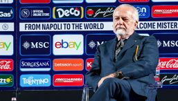 Napoli, De Laurentiis prova a fare pace con i tifosi: Conte, tradizione e nuova maglia. E quel “like” di Di Lorenzo