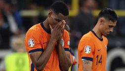 Olanda-Inghilterra, blocco Inter ancora sotto accusa: gli errori di Dumfries e De Vrij scatenano i social