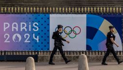 Parigi 2024, il down di Microsoft si abbatte sull’Olimpiade: disagi per divise e accrediti. Malagò bloccato a Fiumicino