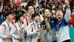 Parigi 2024, il tennistavolo e Samsung riuniscono la Corea: il selfie storico sul podio e la Cina se la ride