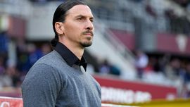 Milan: Ibrahimovic saluta Zirkzee, risponde ai tifosi e fa chiarezza su Theo