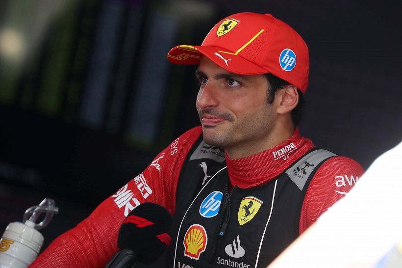 F1, Sainz che stoccate alle Ferrari: "Hamilton non è migliore di me, non è una macchina vincente"