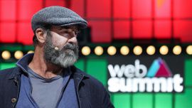 Euro2024, Cantona si schiera con Mbappé: appello social al voto contro Le Pen 