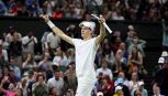 Sinner-Kecmanovic Wimbledon sedicesimi di finale diretta live: l'altoatesino in versione Terminator strapazza il serbo nel primo set