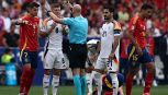 Euro 2024, Pedri infortunio e lacrime dopo il fallaccio di Kroos: Spagna-Germania di fuoco, accuse all’arbitro Taylor